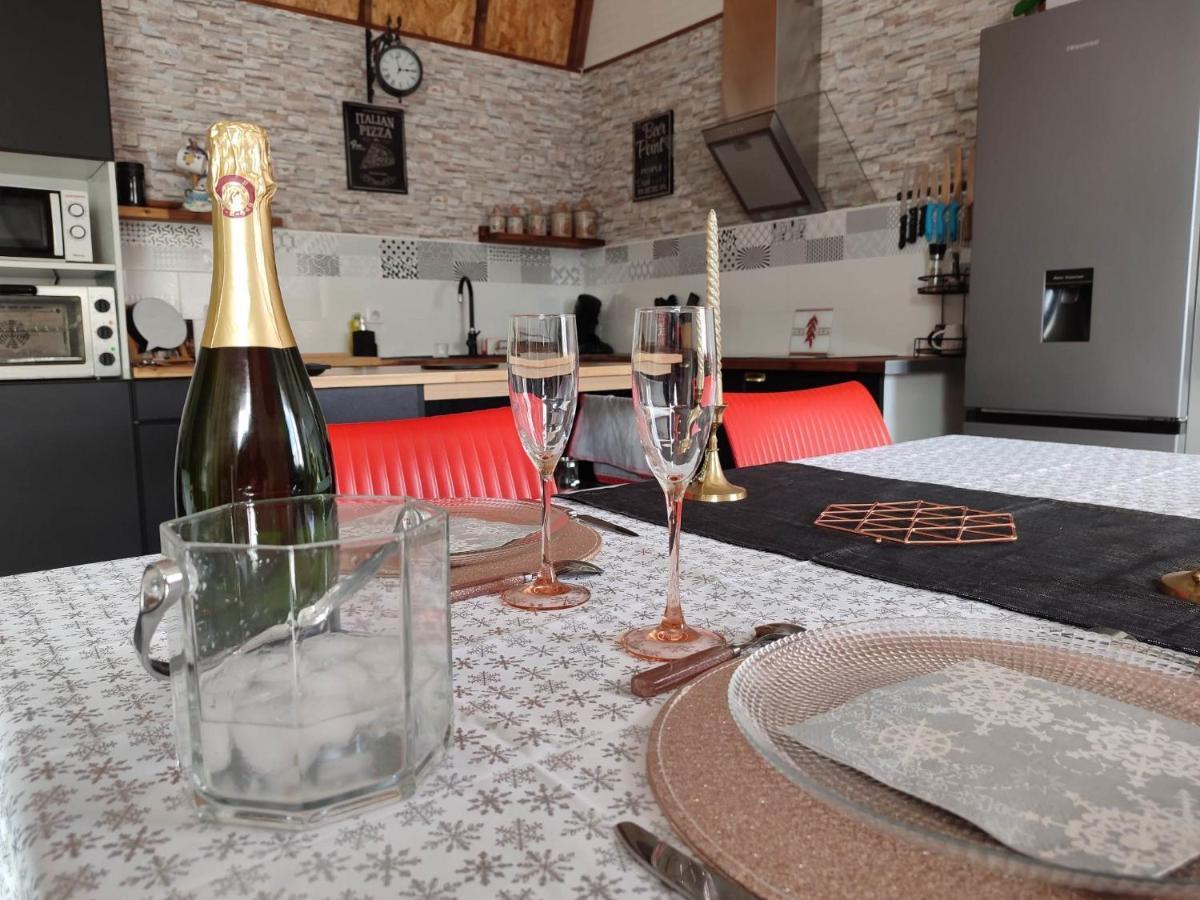 cosy occitan villa renové independante terrasse jardin bien située Carcassonne Esterno foto